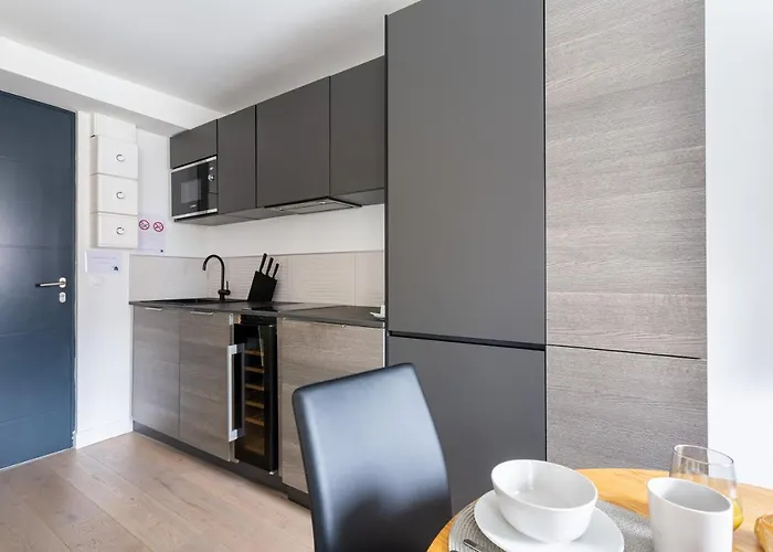 Nuiteejour Centre Jaures Le Mans