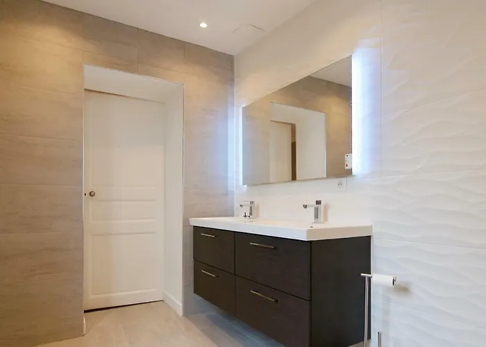 Nuiteejour Centre Jaures Le Mans