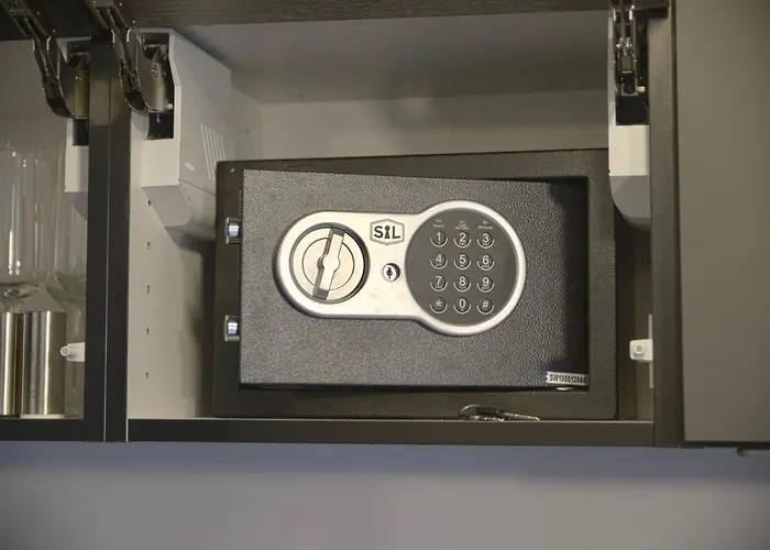 Nuiteejour Centre Jaures * Le Mans